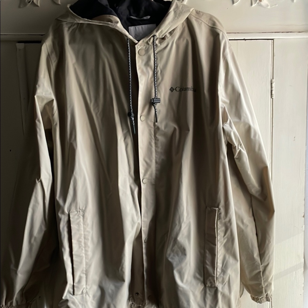 Columbia Men's Beige Rain Hooded Jacket